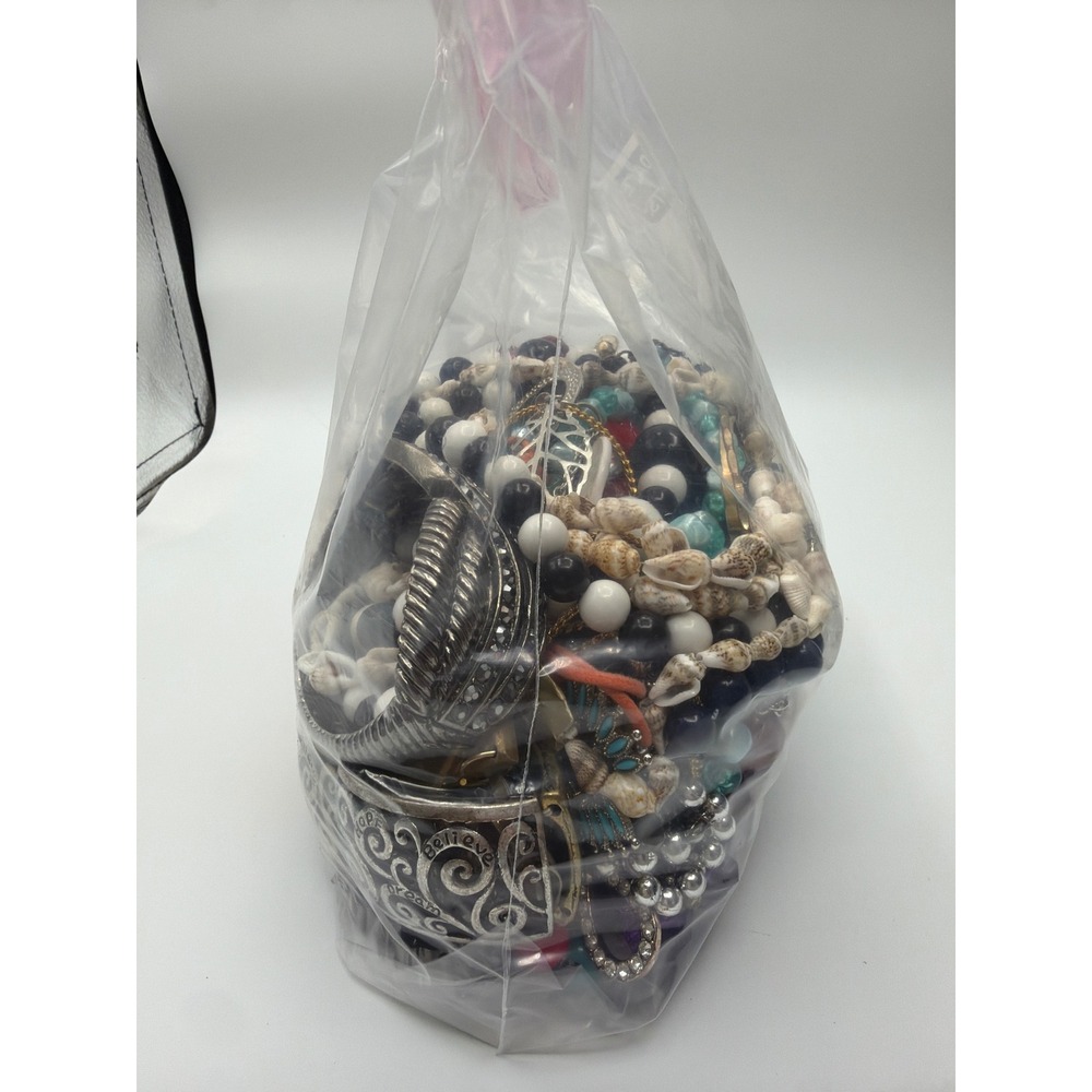 Bulk Costume Jewelry Lot 4.1 lbs Mixed Mystery Bag DIY Craft Junk Tangled - Picture 5 of 6